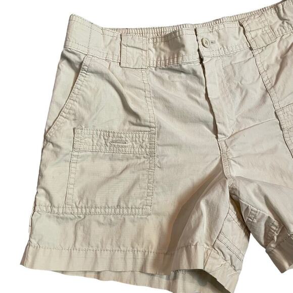 Vintage Y2K Gap light khaki ripstop mid rise utility shorts - Picture 3 of 8